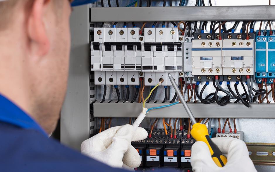 électricien urgence Paris 8